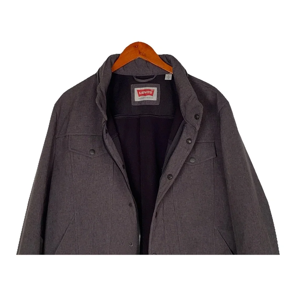 Levis levi mens